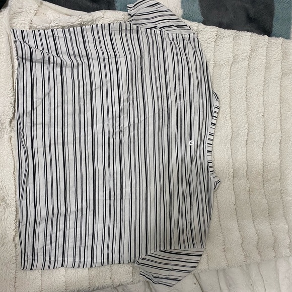 Lululemon flowy shirt - Picture 2 of 2